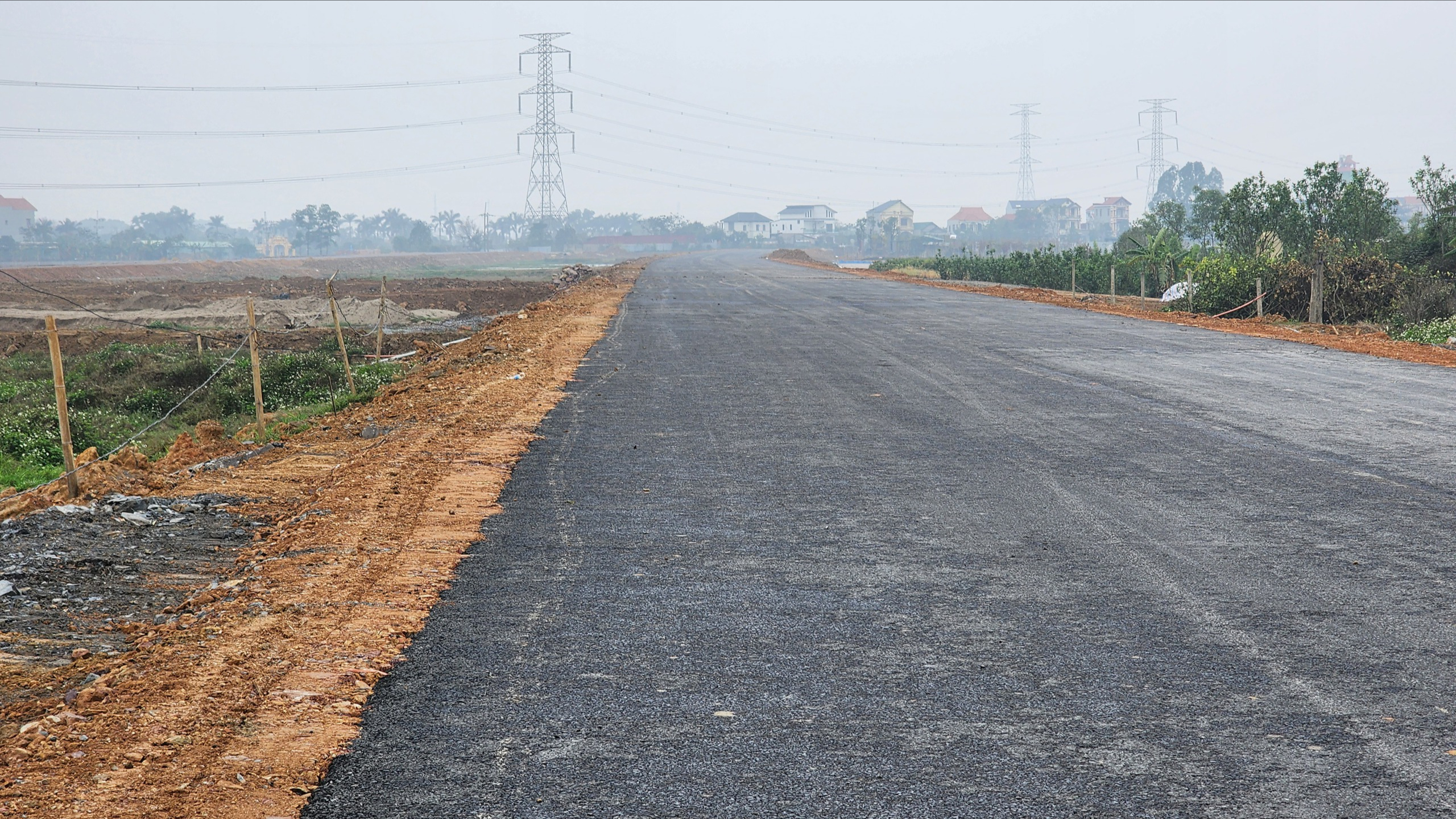 Đường Vành đai 4 - Vùng Thủ đô qua Bắc Ninh thảm những mét bê tông nhựa đầu tiên- Ảnh 9.