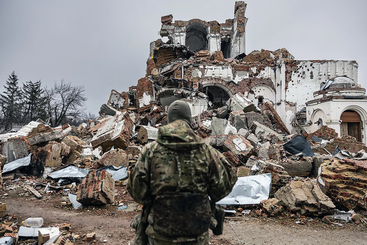 Reuters: Nga có thể nhượng bộ khối tài sản 300 tỷ USD bị đóng băng để tái thiết Ukraine- Ảnh 1.