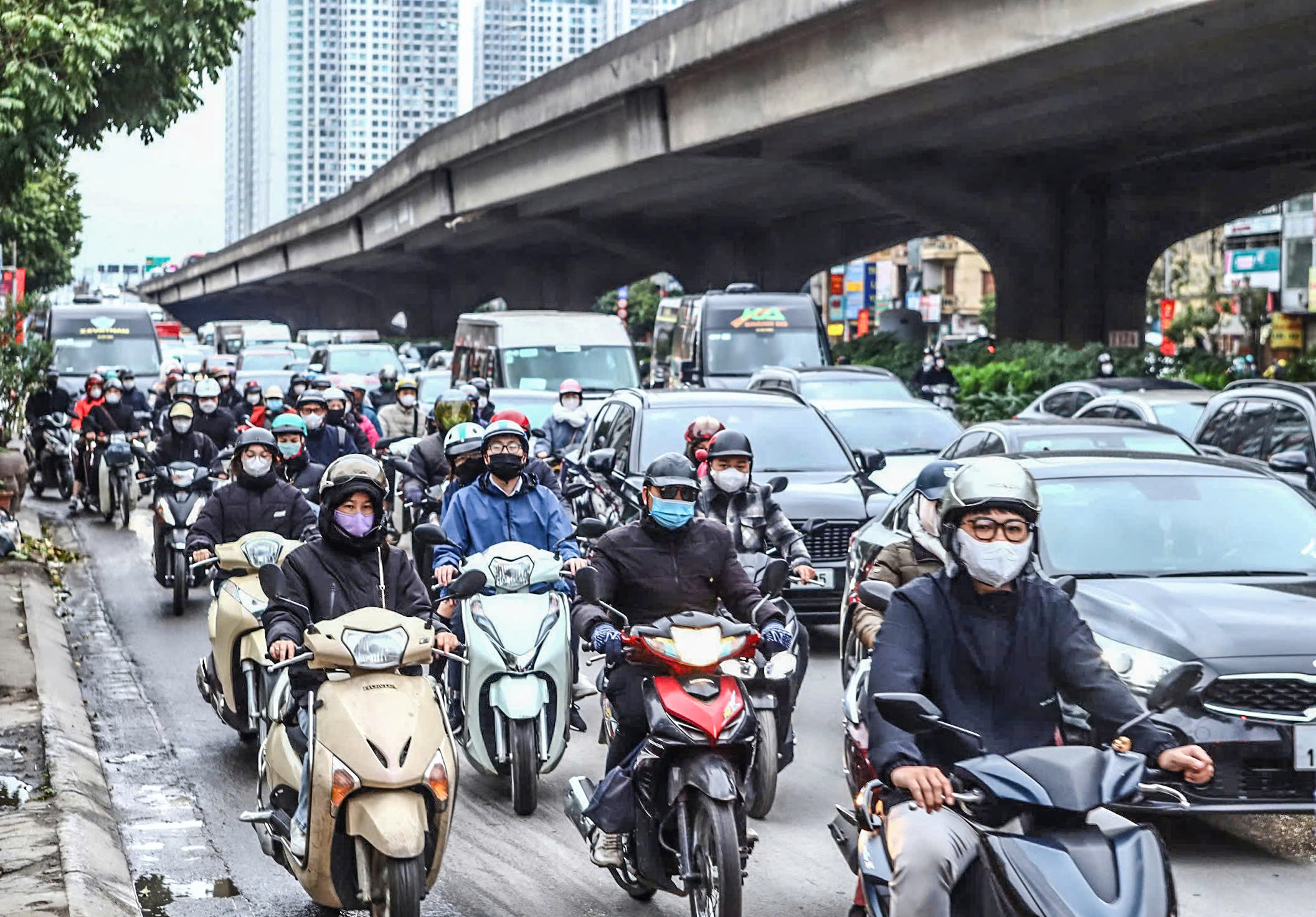 Hà Nội thông thoáng bất ngờ sau kỳ nghỉ tết Nguyên đán Ất Tỵ- Ảnh 9.