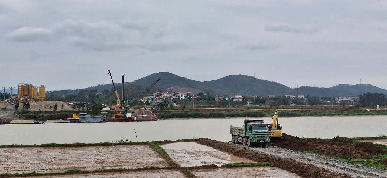 Cận cảnh cầu đường sắt đi chung đường bộ sắp được thay thế tại Bắc Giang- Ảnh 9.