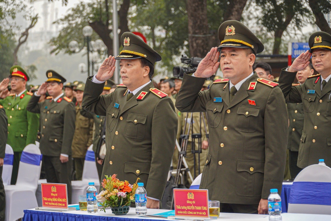 Giám đốc Công an Hà Nội chủ trì lễ tuyên dương Gương mặt trẻ công an Thủ đô- Ảnh 1.