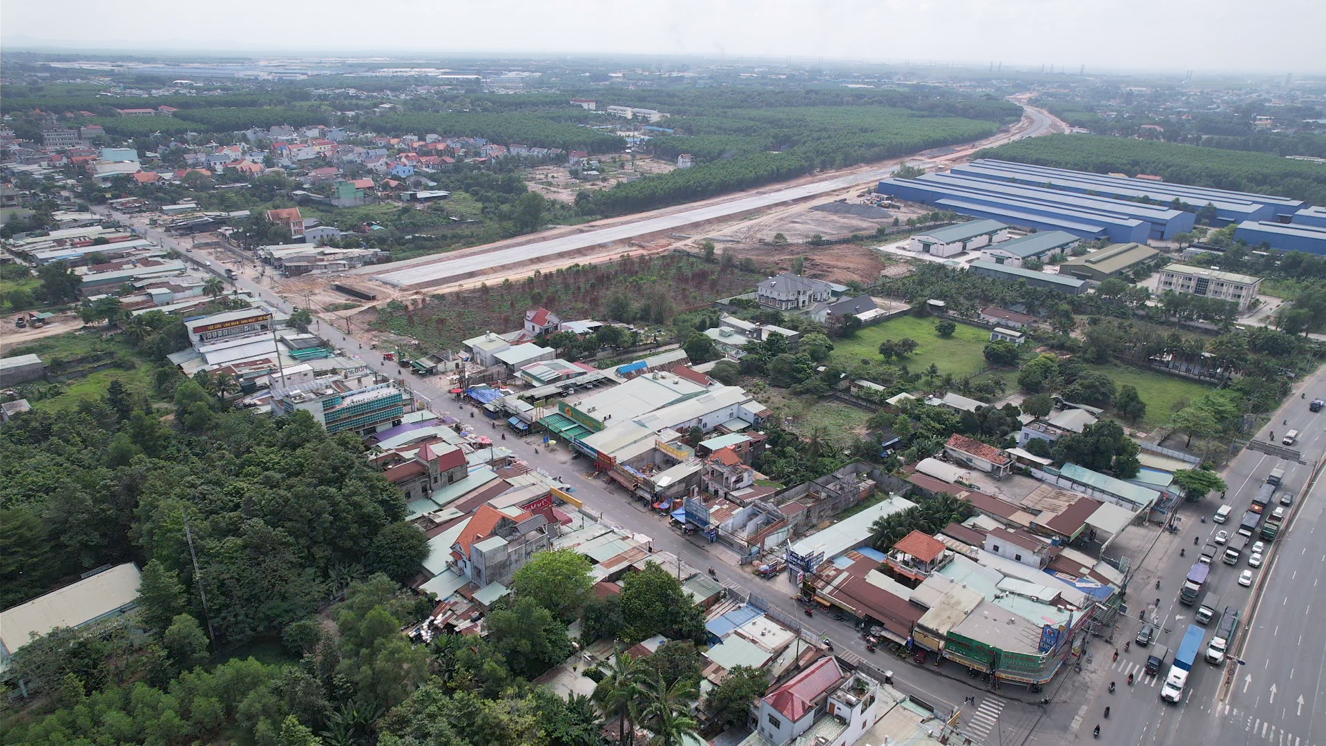 Trước giờ cưỡng chế, dân tự dỡ nhà giao đất làm cao tốc Biên Hòa- Ảnh 2.