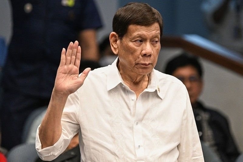 Cựu Tổng thống Philippines Duterte nói gì sau khi bị ICC đưa tới Hà Lan? - Ảnh 1.