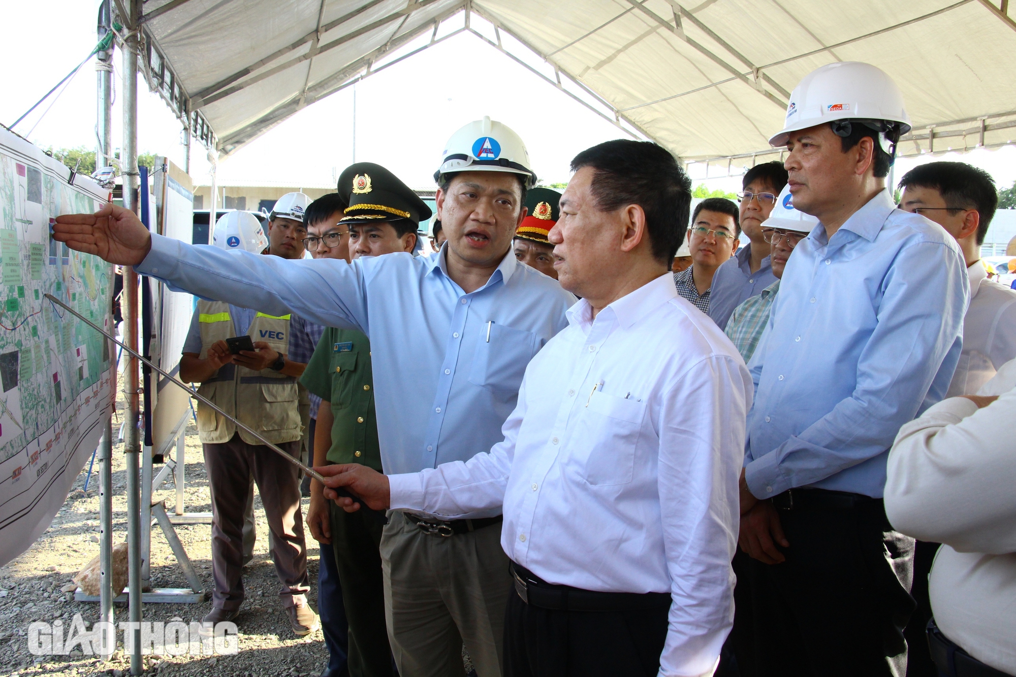 Phó thủ tướng Hồ Đức Phớc: Ưu tiên tái định cư ổn định đời sống người dân- Ảnh 1.