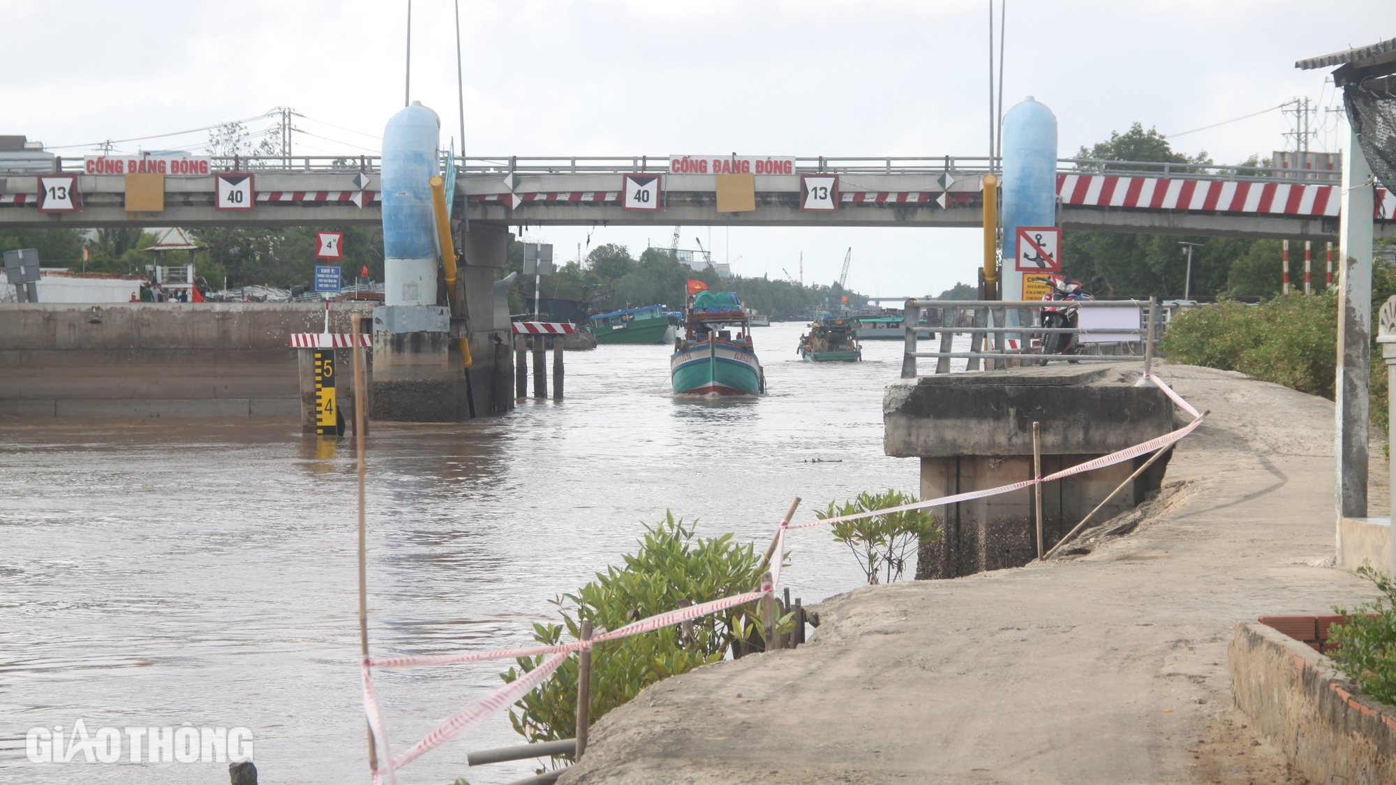 Bạc Liêu: Sửa chữa tạm khu vực sạt lở gần cống Nhà Mát, chờ kinh phí- Ảnh 5.