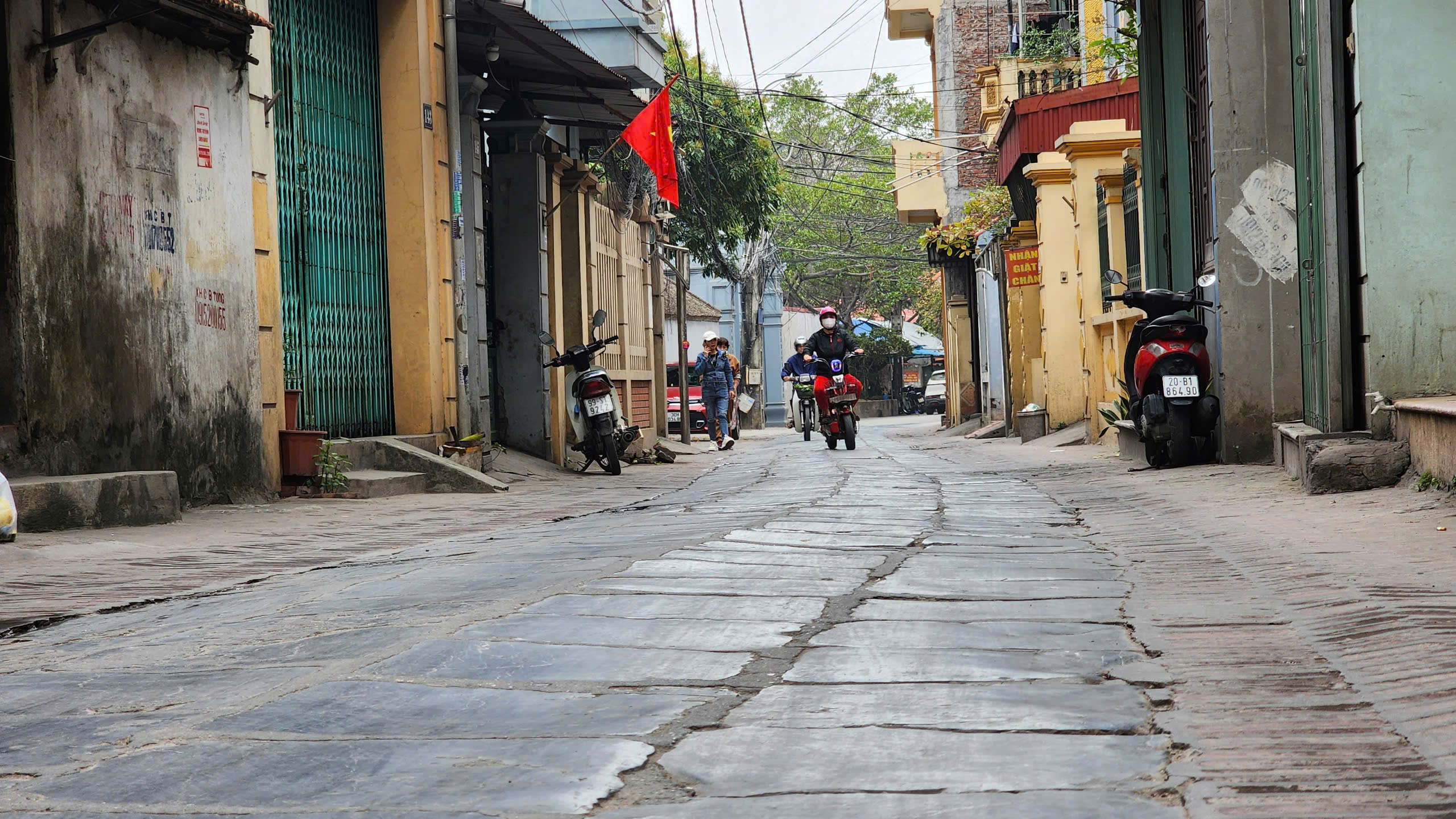 Con đường lát đá xanh gần 100 tuổi trong làng cổ ở Bắc Ninh hiện ra sao?- Ảnh 26.