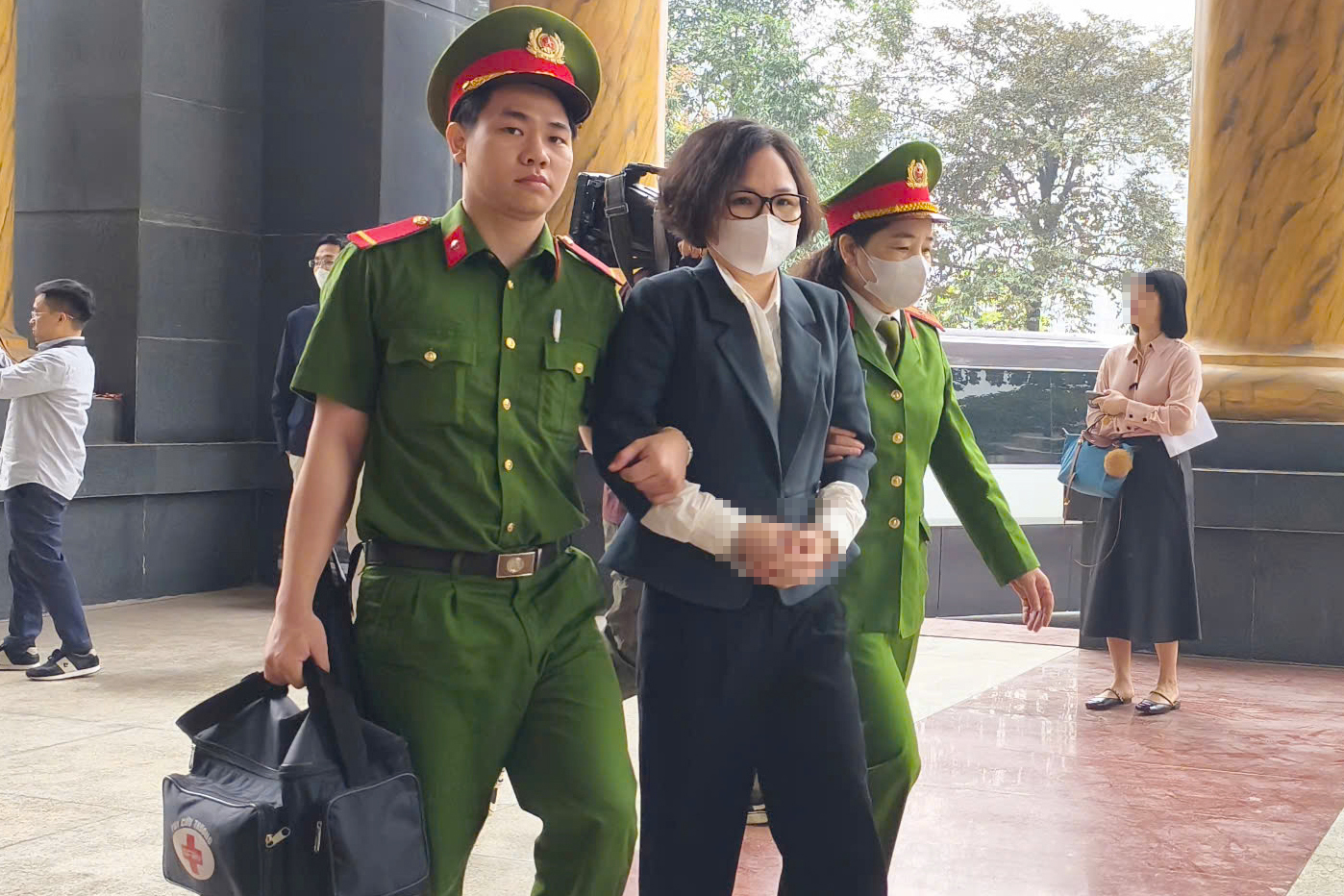 Ông Trịnh Văn Quyết bệnh nặng nguy cơ tử vong cao, tòa hoãn xử phúc thẩm- Ảnh 1. Ông Trịnh Văn Quyết bệnh nặng nguy cơ tử vong cao, tòa hoãn xử phúc thẩm- Ảnh 1.