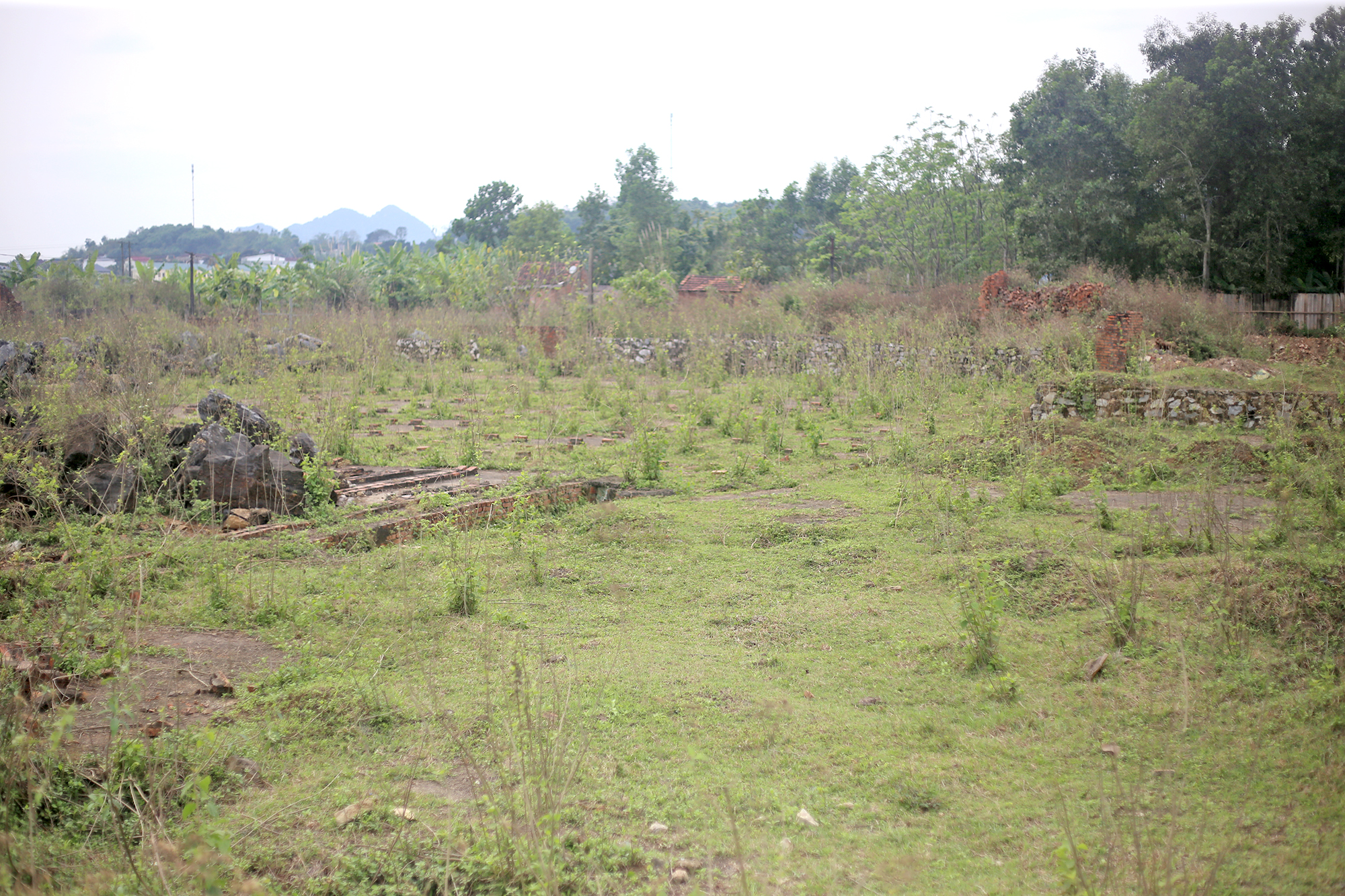 Vì sao làng ngói lớn nhất miền Trung "biến mất"?- Ảnh 2. Vì sao làng ngói lớn nhất miền Trung "biến mất"?- Ảnh 2.