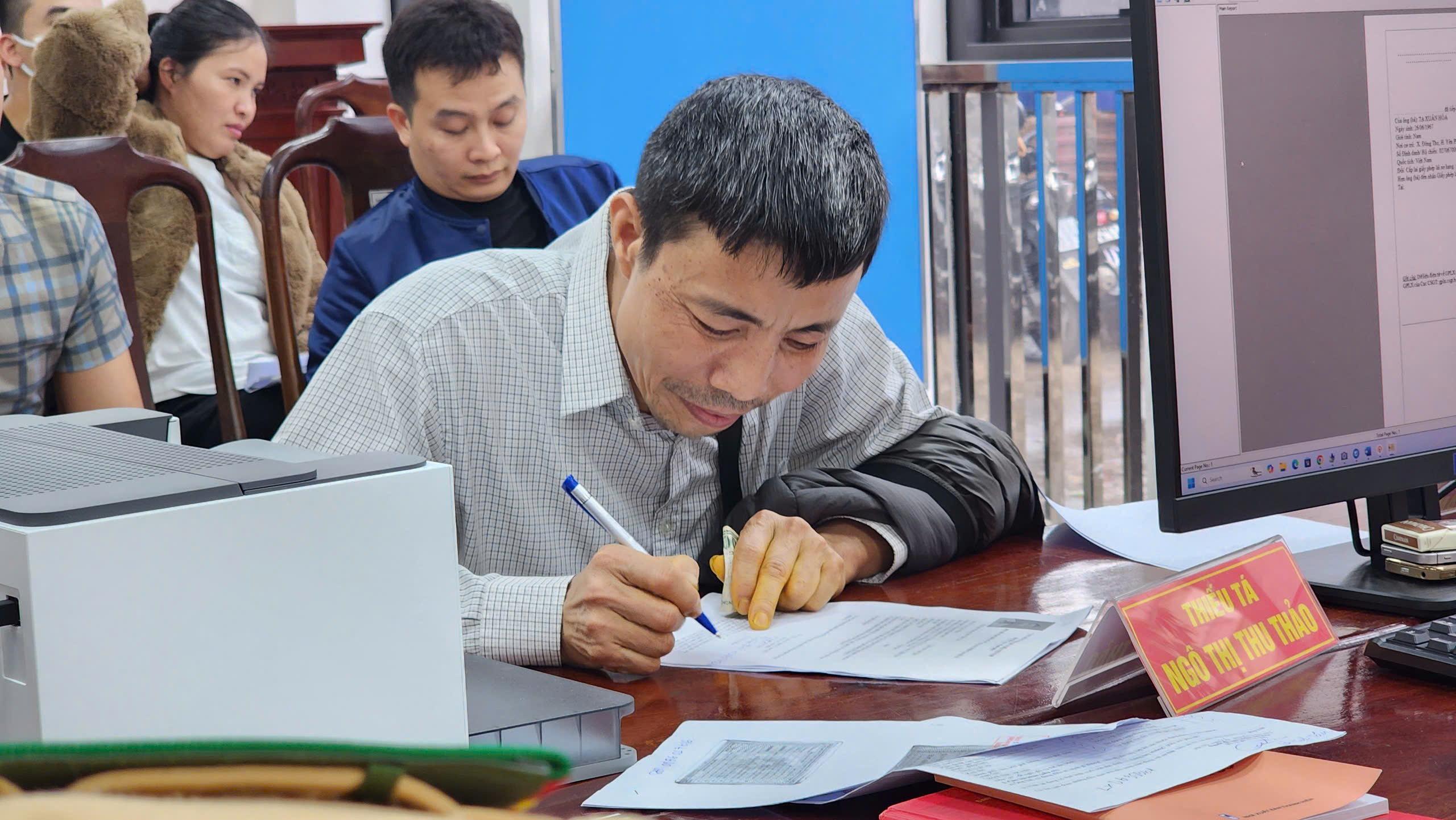 Cấp đổi GPLX thông suốt tại các địa phương- Ảnh 6.