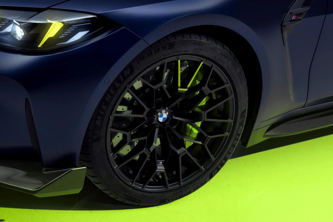 BMW M4 CS Edition VR46 dành riêng cho huyền thoại MotoGP- Ảnh 4.