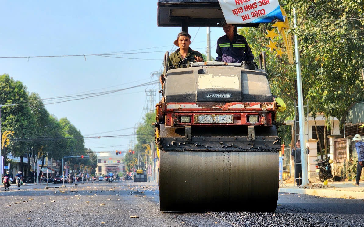 Quảng Ngãi: Nước rút hoàn thành đường Phạm Văn Đồng và quảng trường trăm tỷ