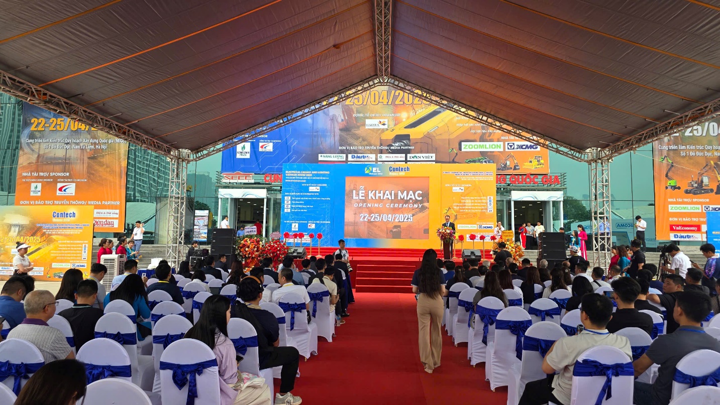Doanh nghiệp tìm lời giải cho bài toán công nghệ giữa sức ép thị trường- Ảnh 1. C:\Users\anbinh\OneDrive\Hình ảnh\Triển lãm quốc tế\z6529834602812_ffd2bc8604914047603389f2c61736de.jpg
