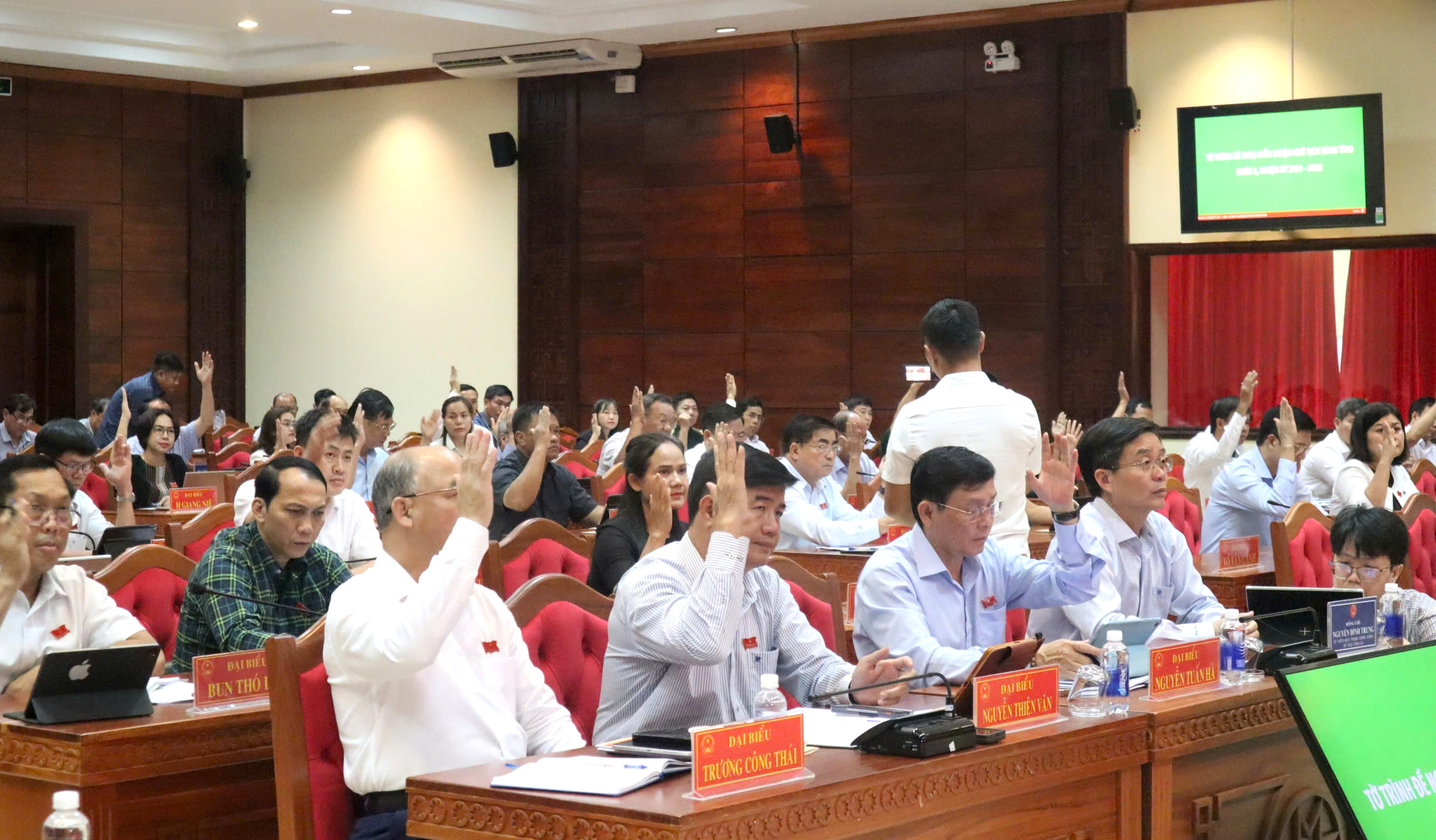 Miễn nhiệm chức danh Chủ tịch UBND tỉnh Đắk Lắk Phạm Ngọc Nghị- Ảnh 1. Miễn nhiệm chức danh Chủ tịch UBND tỉnh Đắk Lắk Phạm Ngọc Nghị- Ảnh 1.