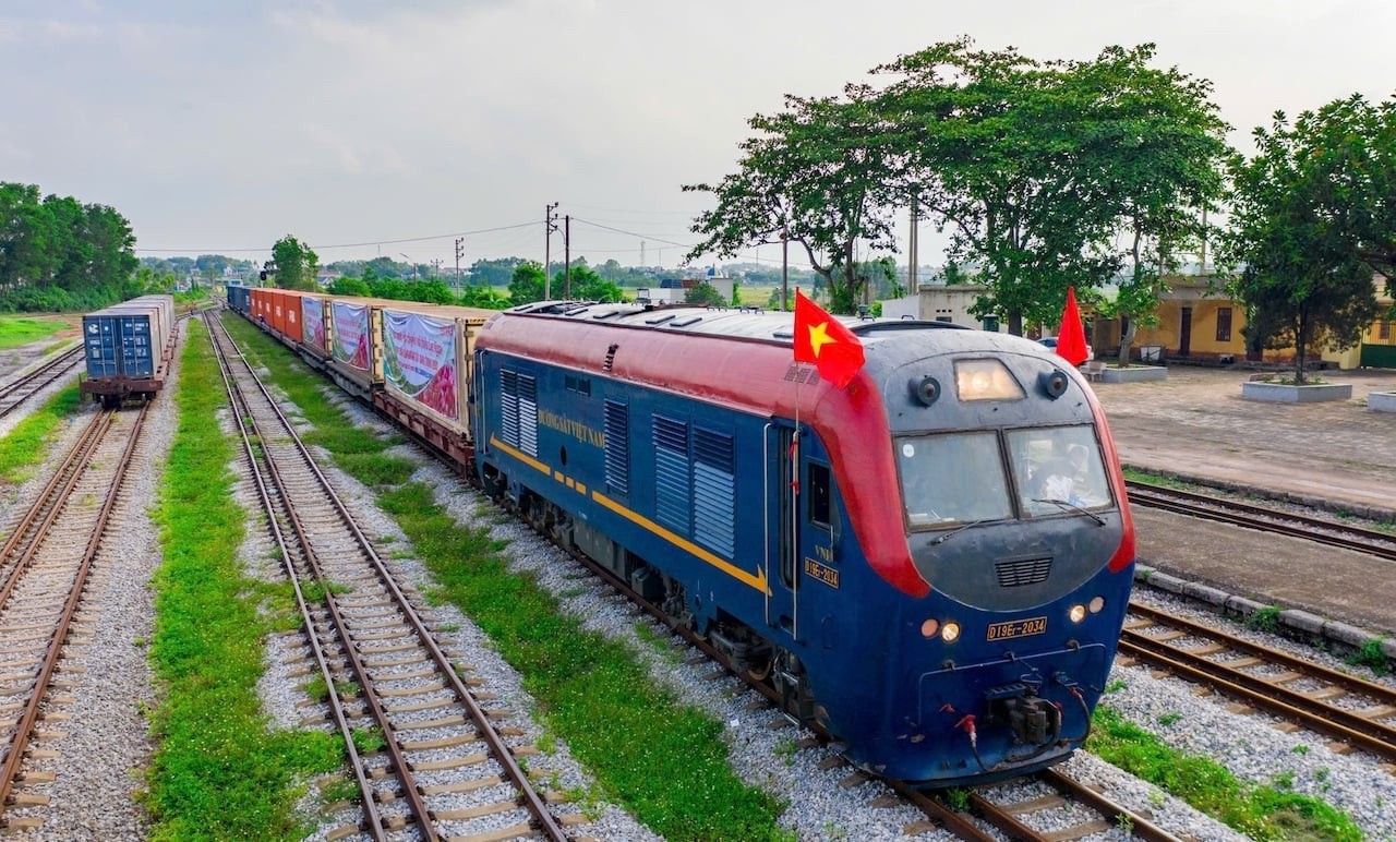 Thủ tướng: Không thay đổi thời hạn khởi công 2 dự án đường sắt lớn- Ảnh 3. Thủ tướng: Không thay đổi thời hạn khởi công 2 dự án đường sắt lớn- Ảnh 3.
