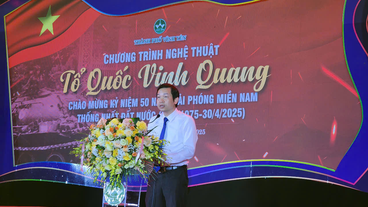 Vĩnh Yên: Âm vang nghệ thuật “Tổ quốc vinh quang”- Ảnh 2. Vĩnh Yên: Âm vang nghệ thuật “Tổ quốc vinh quang”- Ảnh 2.