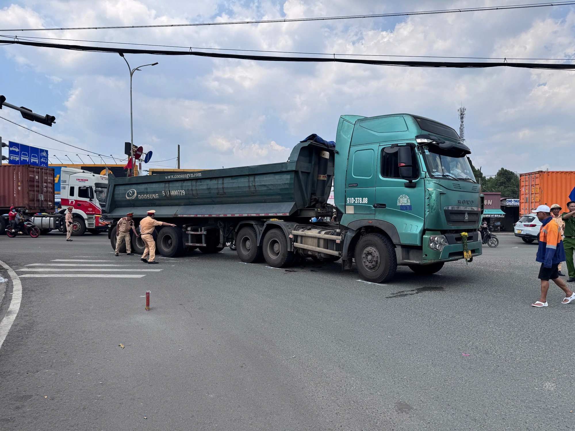Va chạm trên QL51 hai người tử vong tại chỗ- Ảnh 2.