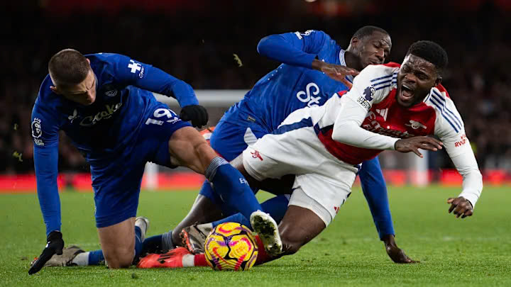 Football en direct aujourd'hui, Premier League en direct 2024-2025 5 avril - Photo 1. Trực tiếp bóng đá hôm nay, trực tiếp Ngoại hạng Anh 2024-2025 ngày 5/4- Ảnh 1.