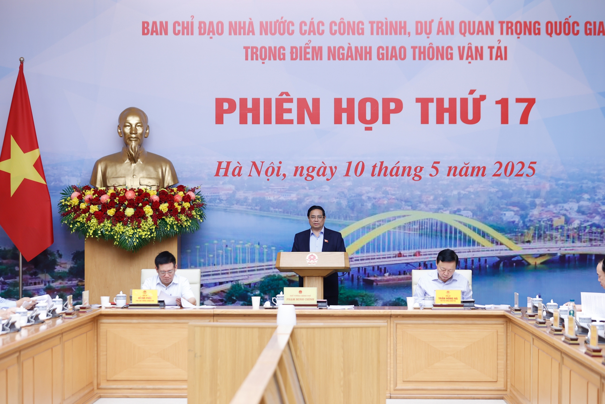 Thủ tướng: Bảo đảm mục tiêu, tiến độ thực hiện các dự án trọng điểm giao thông vận tải- Ảnh 2. Thủ tướng: Bảo đảm mục tiêu, tiến độ thực hiện các dự án trọng điểm giao thông vận tải- Ảnh 2.