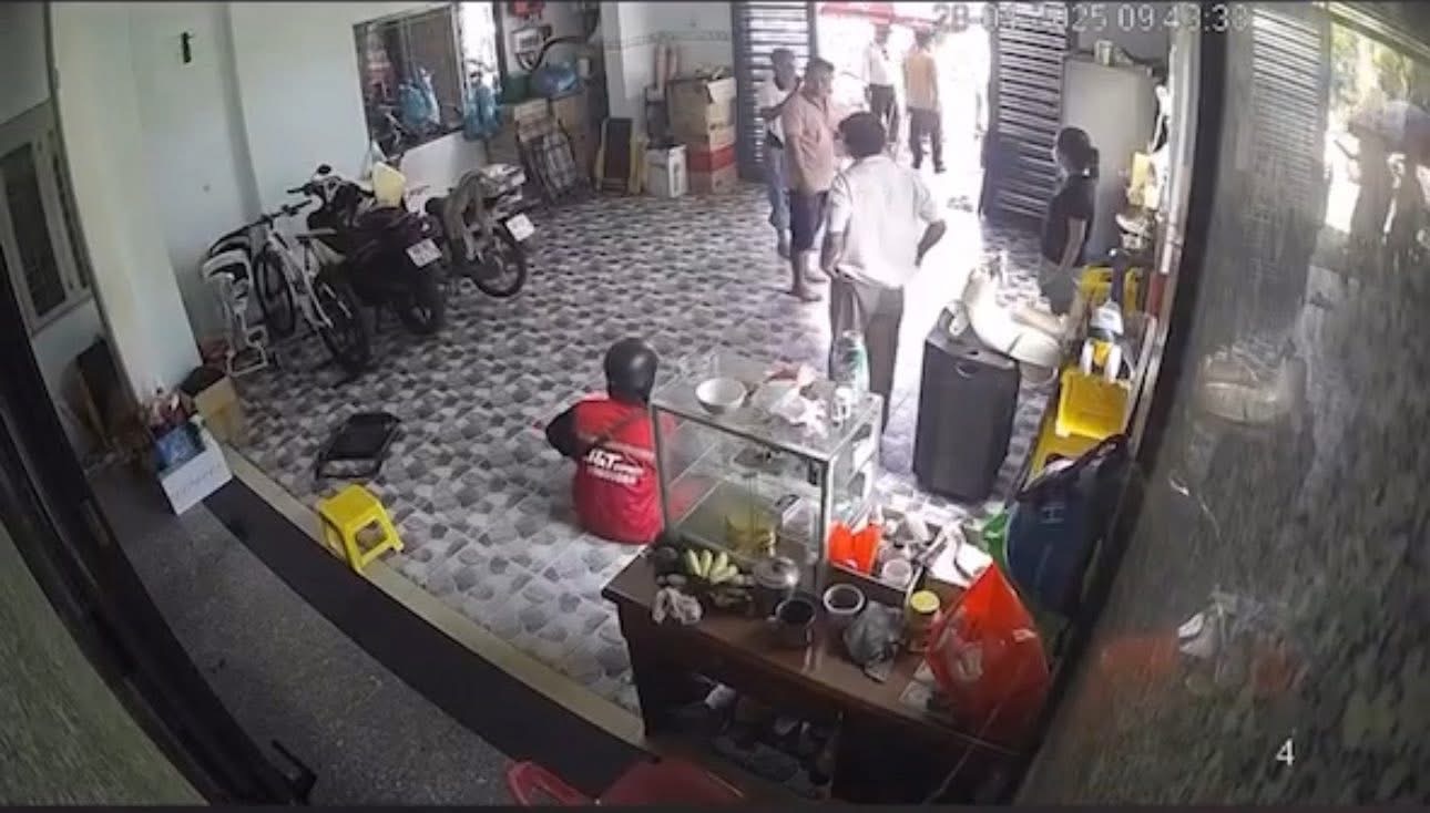 Xử lý đối tượng đánh nam shipper xung huyết, chảy máu mũi nhập viện- Ảnh 1. Xử lý đối tượng đánh nam shipper xung huyết, chảy máu mũi nhập viện- Ảnh 1.
