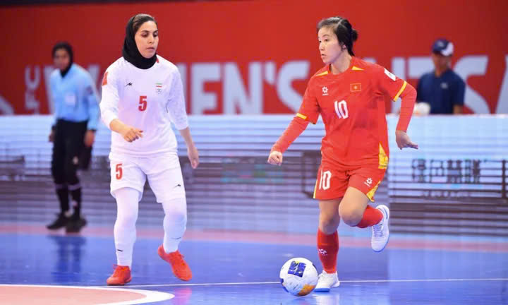 Chia điểm với Iran, tuyển futsal nữ Việt Nam hiên ngang vào tứ kết giải châu Á- Ảnh 2. Chia điểm với Iran, tuyển futsal nữ Việt Nam hiên ngang vào tứ kết giải châu Á- Ảnh 2.