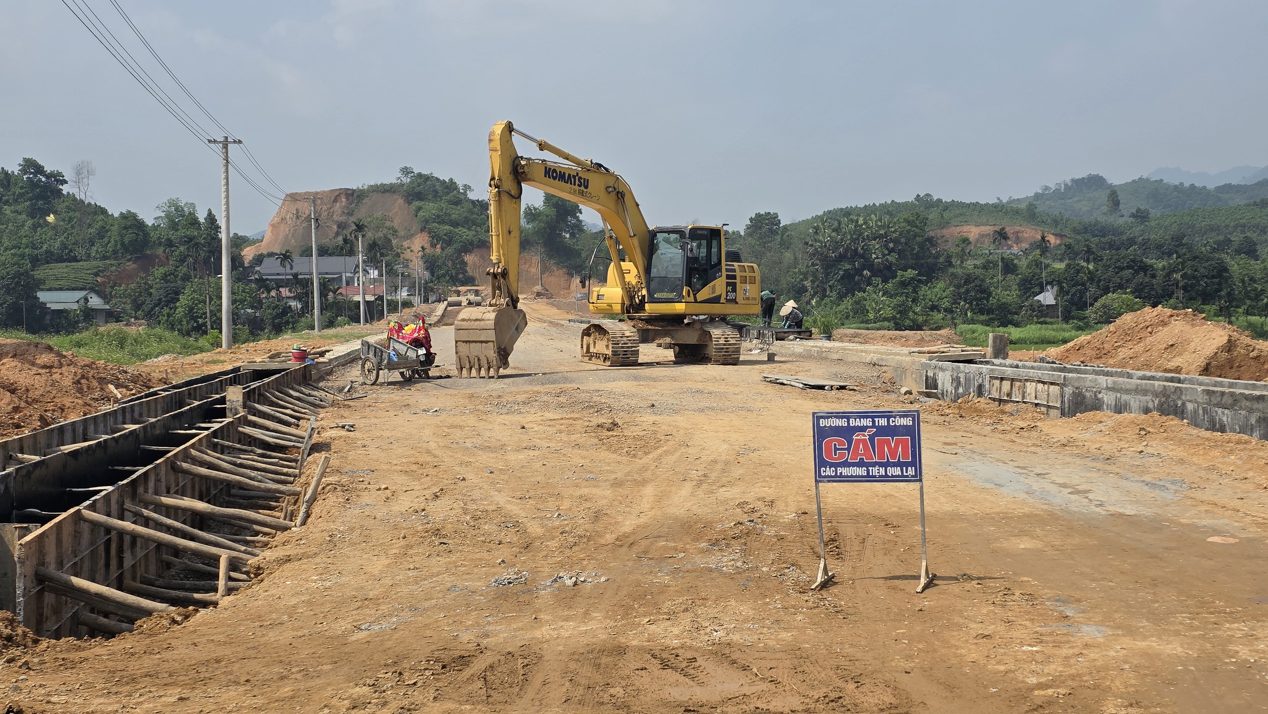 Dự án hơn 300 tỷ đồng ở Yên Bái: CSGT cân tải 24/24h để đảm bảo tiến độ- Ảnh 12. Dự án hơn 300 tỷ đồng ở Yên Bái: w88.vin.link cân tải 24/24h để đảm bảo tiến độ- Ảnh 12.