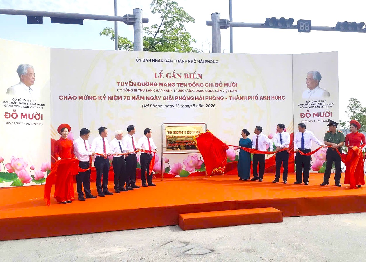 Hải Phòng gắn biển tuyến đường mang tên cố Tổng Bí thư Đỗ Mười- Ảnh 1. Hải Phòng gắn biển tuyến đường mang tên cố Tổng Bí thư Đỗ Mười- Ảnh 1.