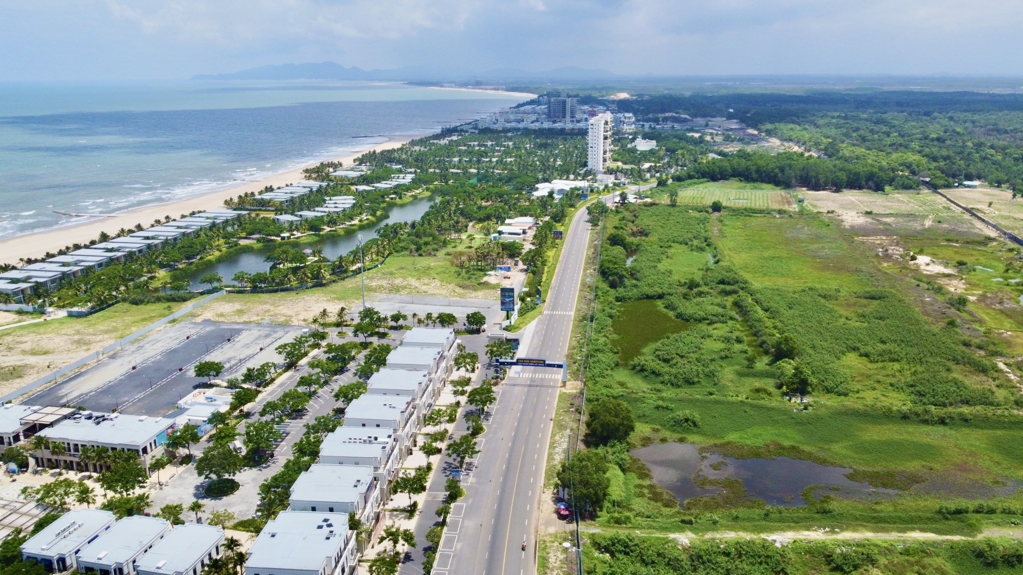 Bệ phóng từ đầu tư công: Dự án tỷ đô lần lượt tràn về vùng biển Hồ Tràm - Phước Hải- Ảnh 1. Bệ phóng từ đầu tư công: Dự án tỷ đô lần lượt tràn về vùng biển Hồ Tràm - Phước Hải- Ảnh 1.