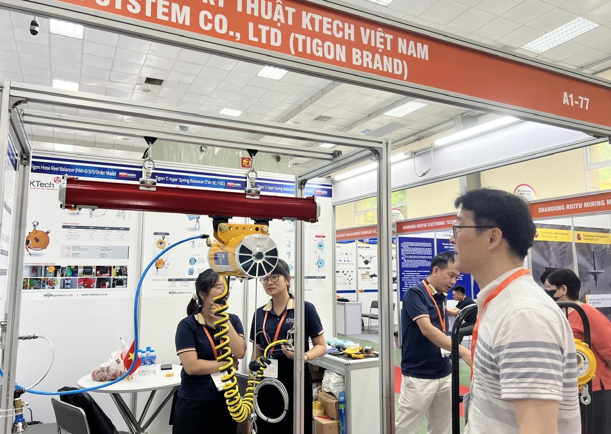 Nhiều công nghệ tự động hóa thông minh có mặt tại Việt Nam- Ảnh 1. Nhiều công nghệ tự động hóa thông minh có mặt tại Việt Nam- Ảnh 1.