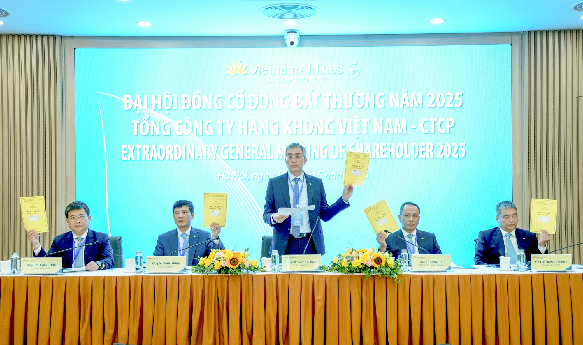 Vietnam Airlines đại hội cổ đông bất thường, thông qua nhiều quyết sách quan trọng- Ảnh 1. Vietnam Airlines đại hội cổ đông bất thường, thông qua nhiều quyết sách quan trọng- Ảnh 1.