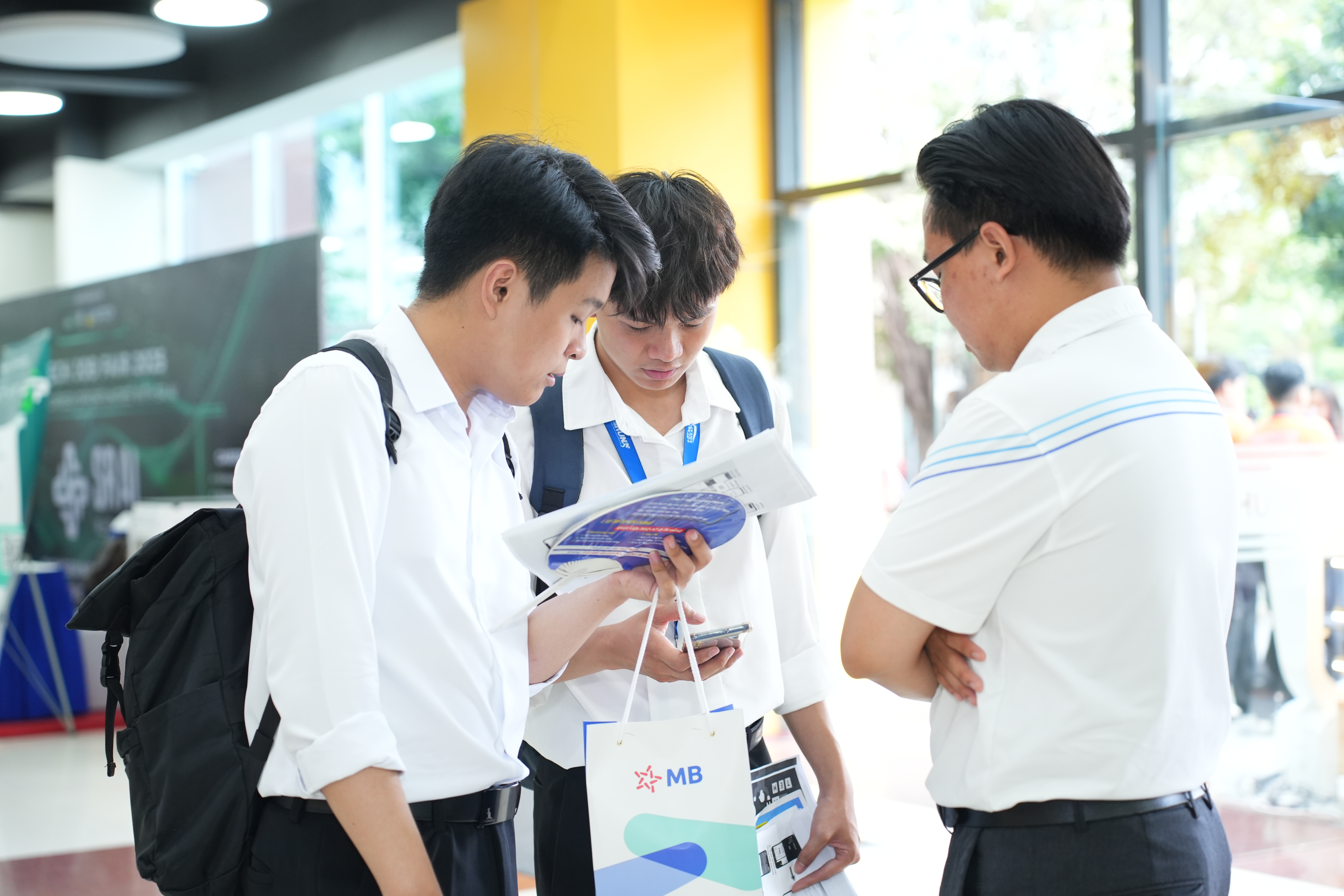 Doanh nghiệp Hàn đòi hỏi gì ở kỹ sư công nghệ Việt được trả lương nghìn đô?- Ảnh 3. Doanh nghiệp Hàn đòi hỏi gì ở kỹ sư công nghệ Việt được trả lương nghìn đô?- Ảnh 3.