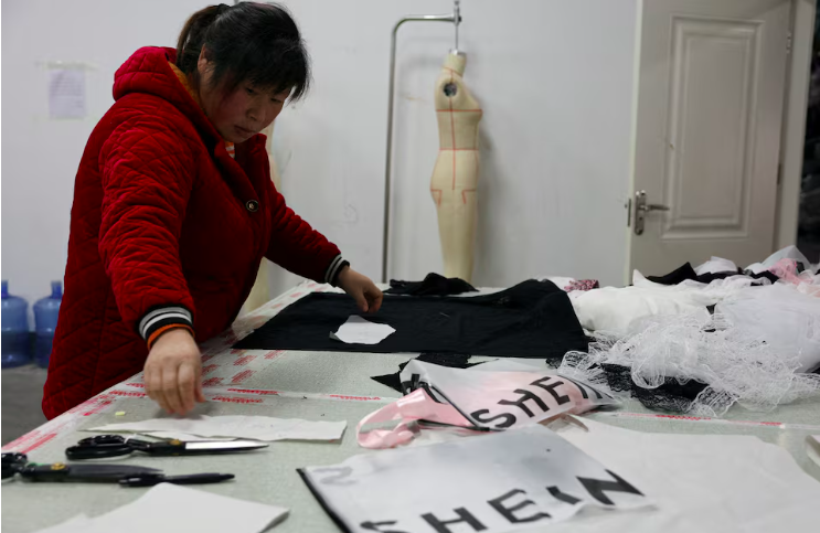 Shein lập kho hàng lớn tại Việt Nam để phòng ngừa thuế quan Mỹ- Ảnh 2. Shein lập kho hàng lớn tại Việt Nam để phòng ngừa thuế quan Mỹ- Ảnh 2.