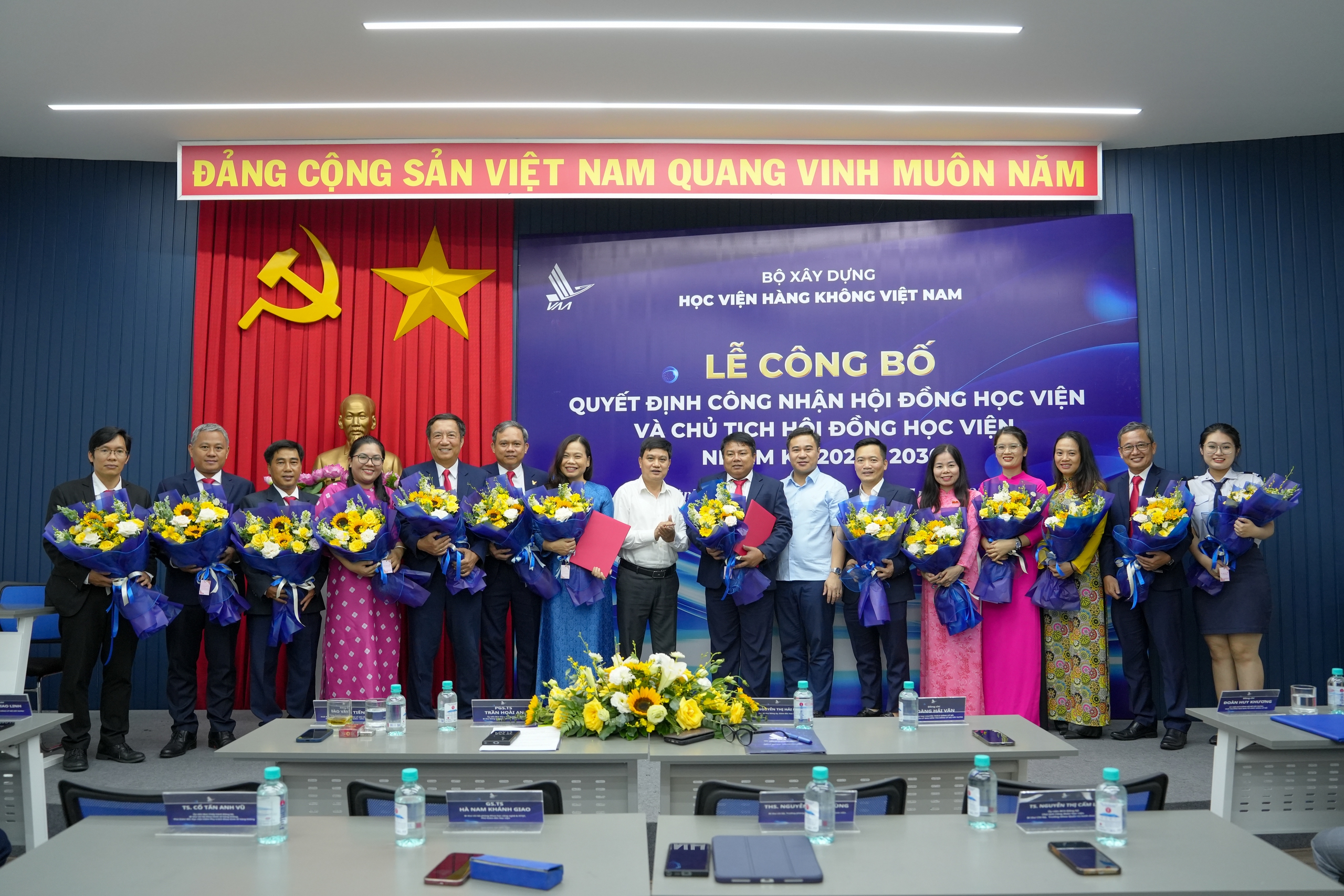 Ra mắt Hội đồng Học viện Hàng không Việt Nam, nhiệm kỳ 2025-2030- Ảnh 1. Ra mắt Hội đồng Học viện Hàng không Việt Nam, nhiệm kỳ 2025-2030- Ảnh 1.