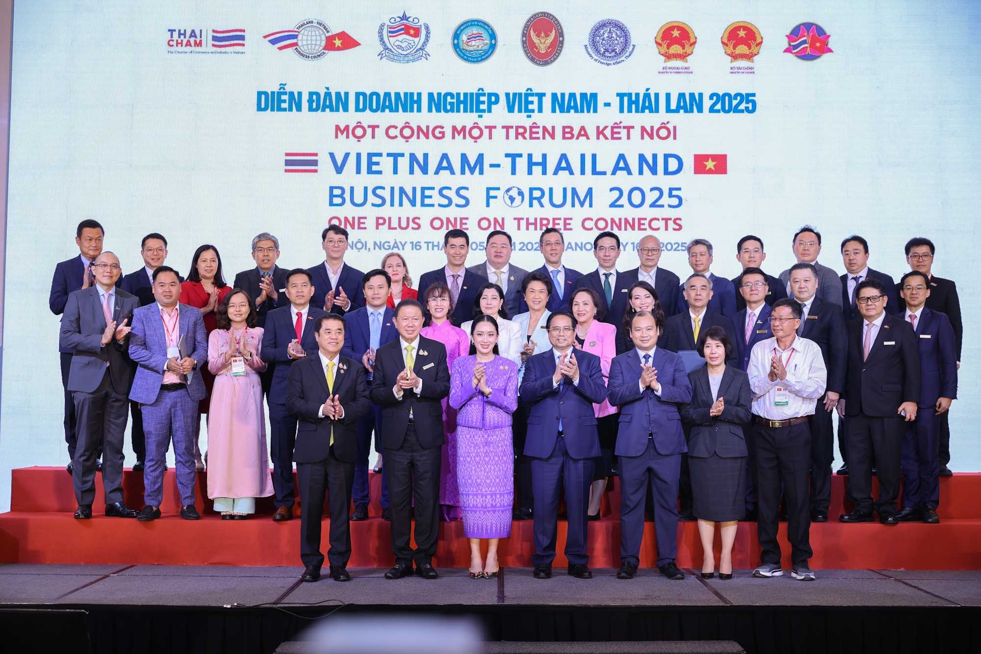 Thủ tướng Paetongtarn: Việt Nam và Thái Lan sẽ cùng phát triển- Ảnh 3. Thủ tướng Paetongtarn: Việt Nam và Thái Lan sẽ cùng phát triển- Ảnh 3.