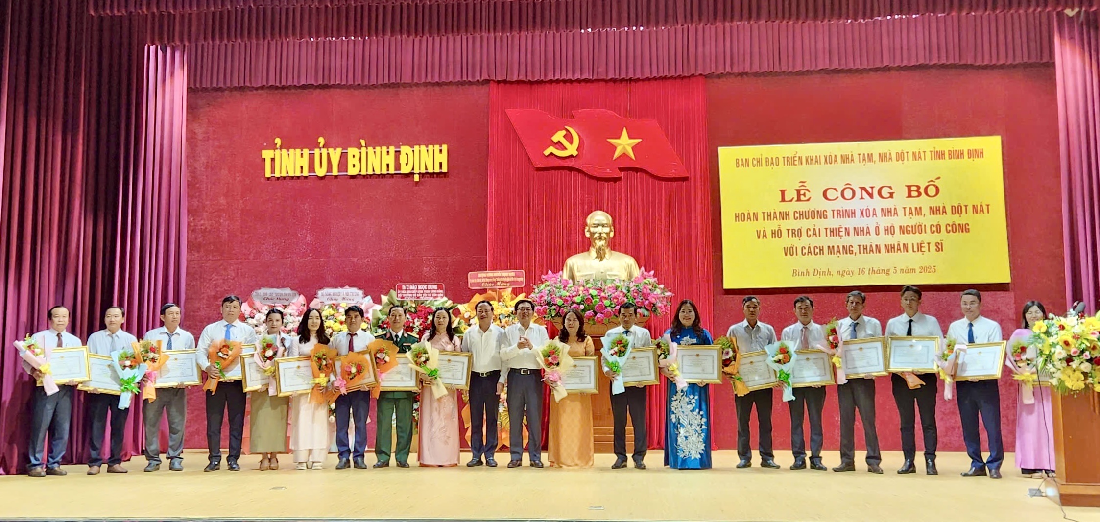 Bình Định vượt tiến độ xóa nhà tạm, nhà dột nát 7 tháng- Ảnh 4. Bình Định vượt tiến độ xóa nhà tạm, nhà dột nát 7 tháng- Ảnh 4.