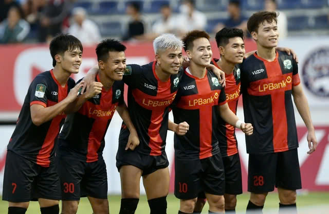 Chiến thắng Trẻ TP.HCM, đội bóng của Hoàng Đức trở lại V-League sau 11 năm- Ảnh 1. Chiến thắng Trẻ TP.HCM, đội bóng của Hoàng Đức trở lại V-League sau 11 năm- Ảnh 1.