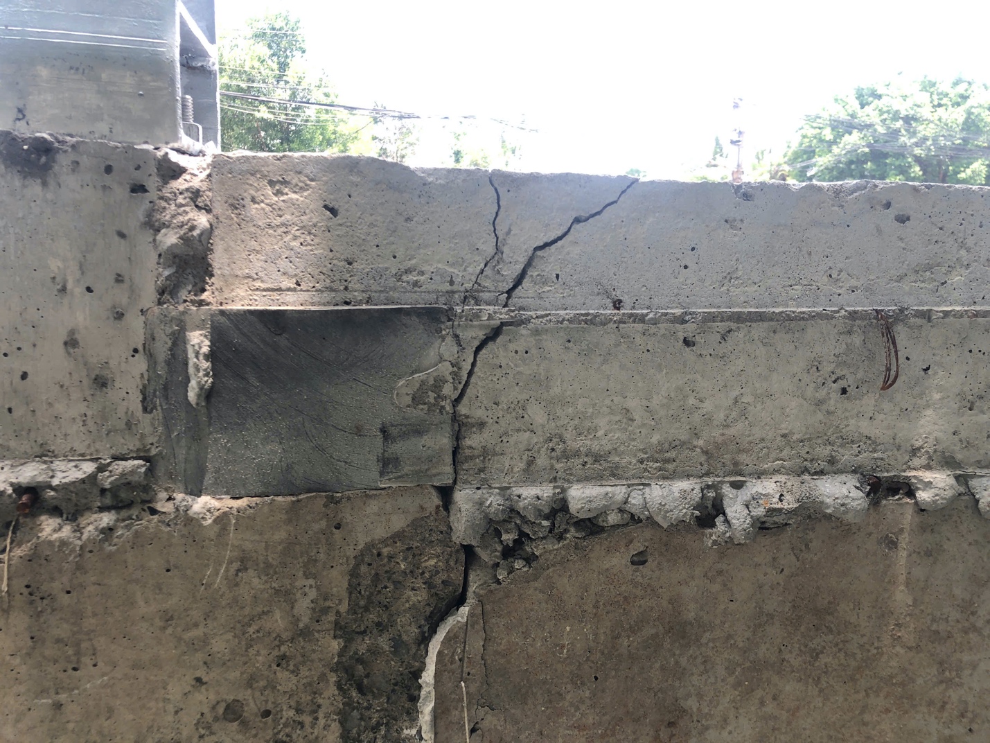TP.HCM: Cầu Tăng Long hơn 700 tỷ đồng mới đưa vào sử dụng đã sụt lún- Ảnh 1. TP.HCM: Cầu Tăng Long hơn 700 tỷ đồng mới đưa vào sử dụng đã sụt lún- Ảnh 1.