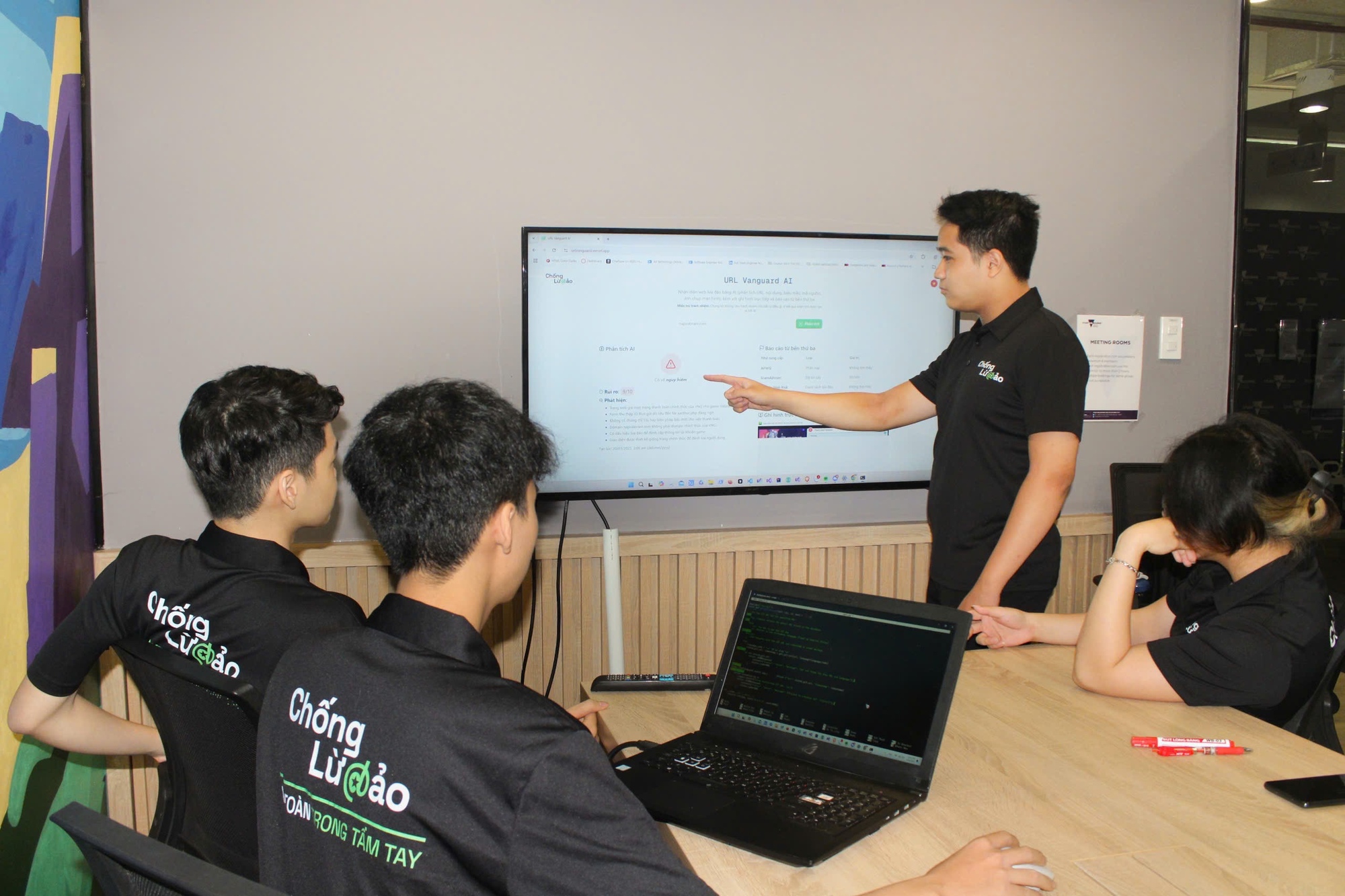 Trí tuệ nhân tạo AI của nhóm sinh viên Việt Nam "bắt bài" lừa đảo mạng- Ảnh 1. Trí tuệ nhân tạo AI của nhóm sinh viên Việt Nam "bắt bài" lừa đảo mạng- Ảnh 1.