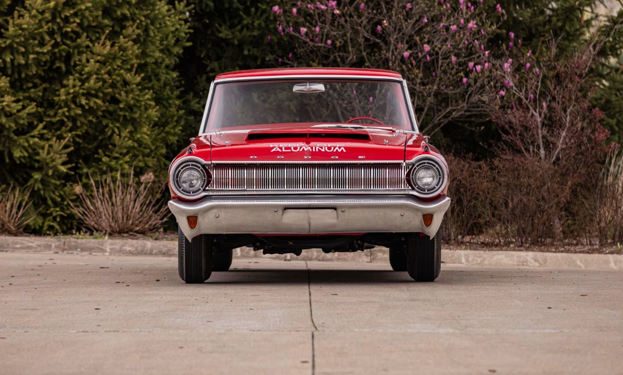 Xe đua Dodge Hemi 1964 hàng hiếm lên sàn đấu giá- Ảnh 2. Xe đua Dodge Hemi 1964 hàng hiếm lên sàn đấu giá- Ảnh 2.