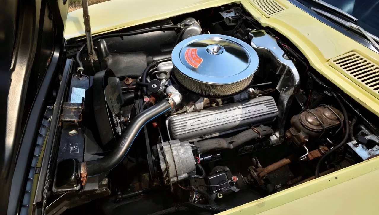 Xế cổ Chevrolet Corvette gần 60 tuổi vẫn như mới- Ảnh 3. Xế cổ Chevrolet Corvette gần 60 tuổi vẫn như mới- Ảnh 3.