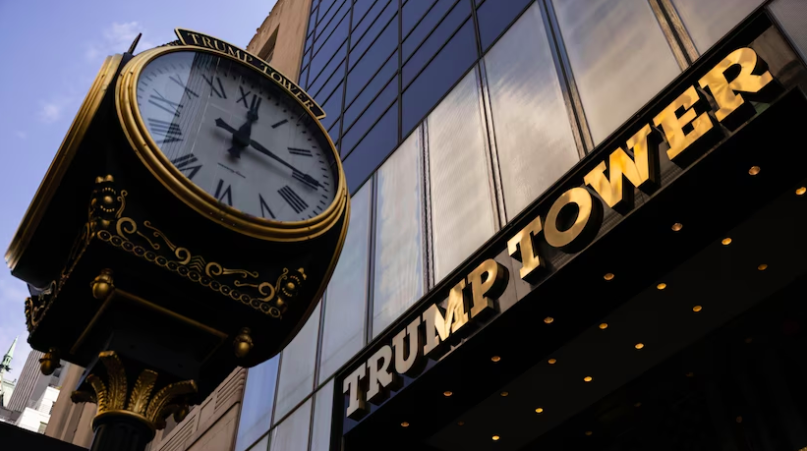 Một cổ phiếu "sốt" xình xịch trước thông tin Trump Tower sắp xuất hiện tại Thủ Thiêm- Ảnh 1. Một cổ phiếu "sốt" xình xịch trước thông tin Trump Tower sắp xuất hiện tại Thủ Thiêm- Ảnh 1.