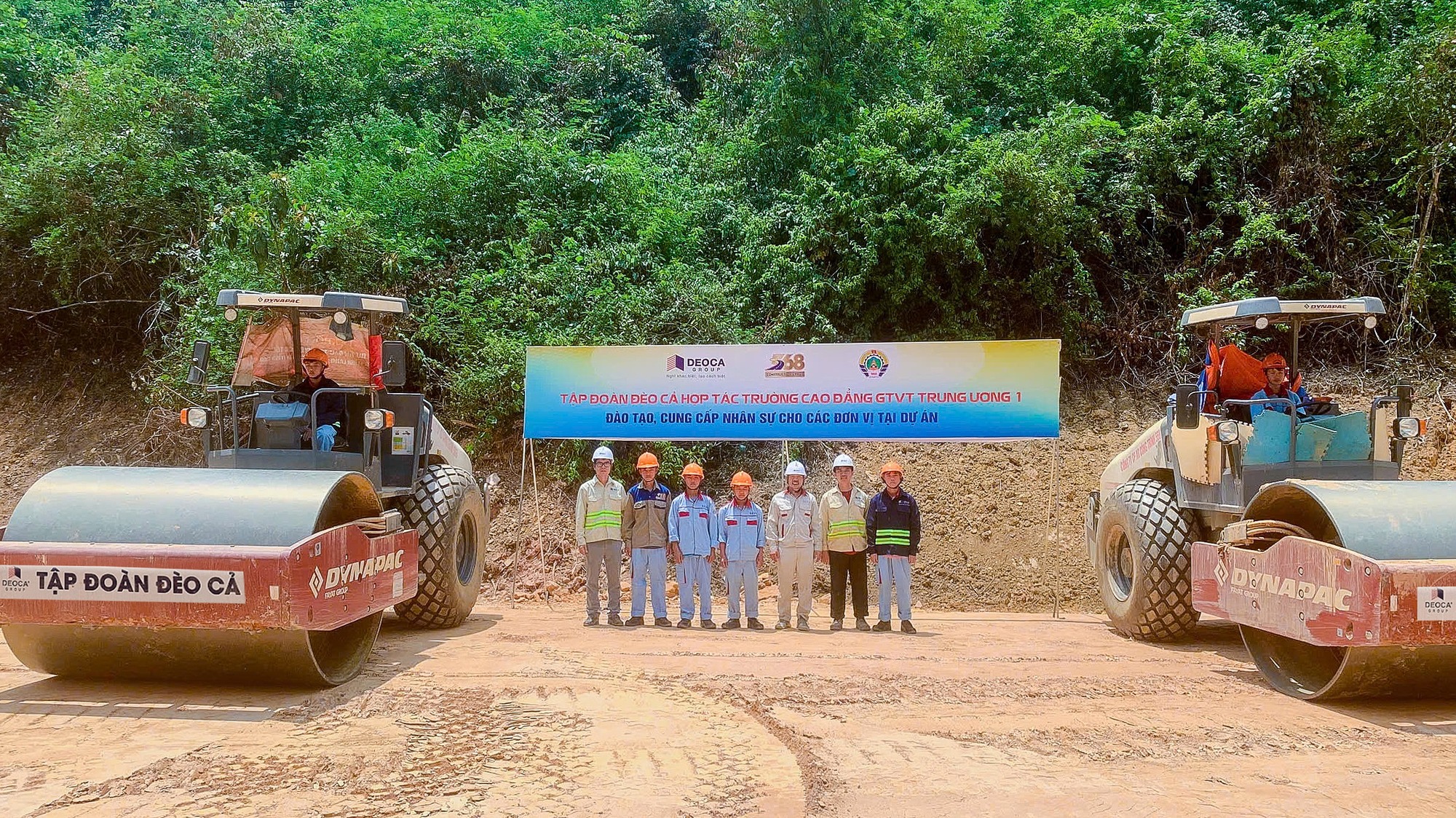 Giải bài toán "thừa thầy, thiếu thợ" trên công trường giao thông lớn- Ảnh 3. Giải bài toán "thừa thầy, thiếu thợ" trên công trường giao thông lớn- Ảnh 3.