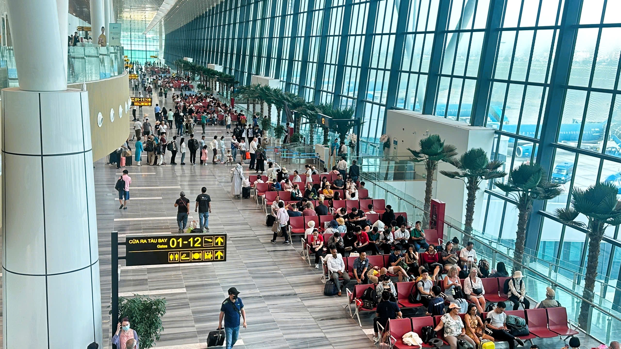 Nhà ga T3 Tân Sơn Nhất - Một không gian hàng không năng động và hiện đại- Ảnh 2. Nhà ga T3 Tân Sơn Nhất - Một không gian hàng không năng động và hiện đại- Ảnh 2.