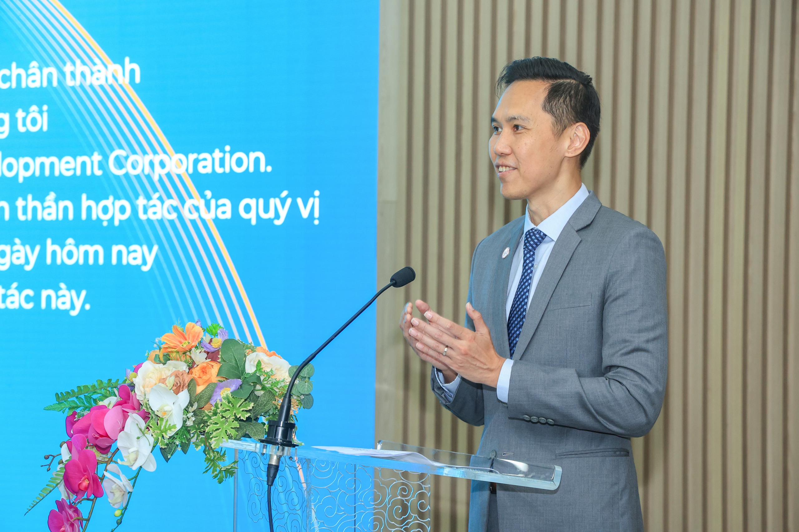 Vietnam Airlines bắt tay Tổng cục Du lịch Singapore và Sentosa hút khách Việt- Ảnh 2. Vietnam Airlines bắt tay Tổng cục Du lịch Singapore và Sentosa hút khách Việt- Ảnh 2.