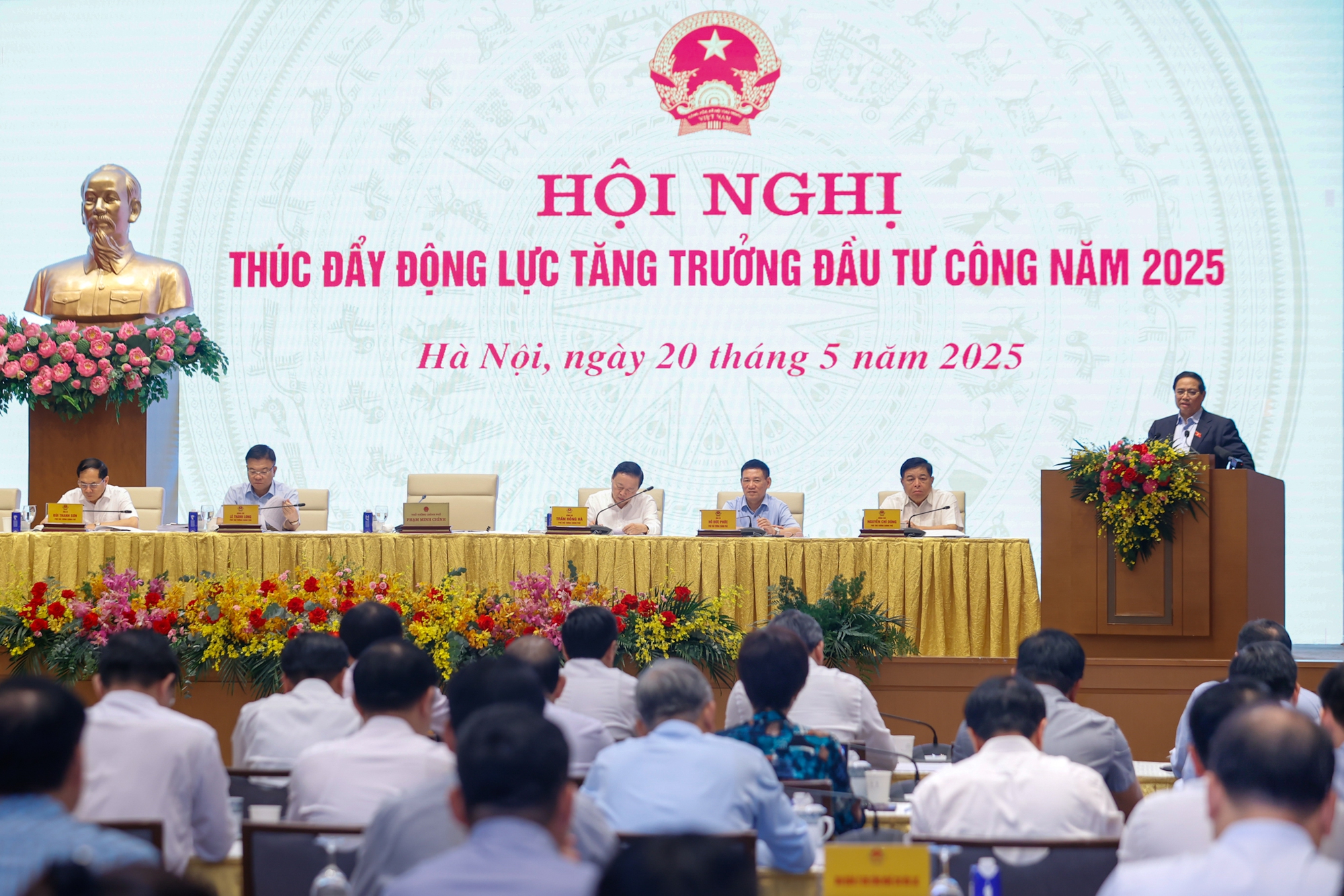 Thủ tướng: Đánh giá lại cán bộ ở những nơi giải ngân chậm, làm không tốt phải xử lý- Ảnh 2. Thủ tướng: Đánh giá lại cán bộ ở những nơi giải ngân chậm, làm không tốt phải xử lý- Ảnh 2.