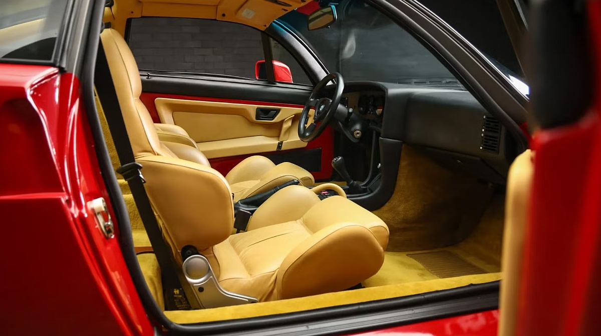 Xế cổ Alfa Romeo SZ có giá cao hơn xe mới- Ảnh 3. Xế cổ Alfa Romeo SZ có giá cao hơn xe mới- Ảnh 3.