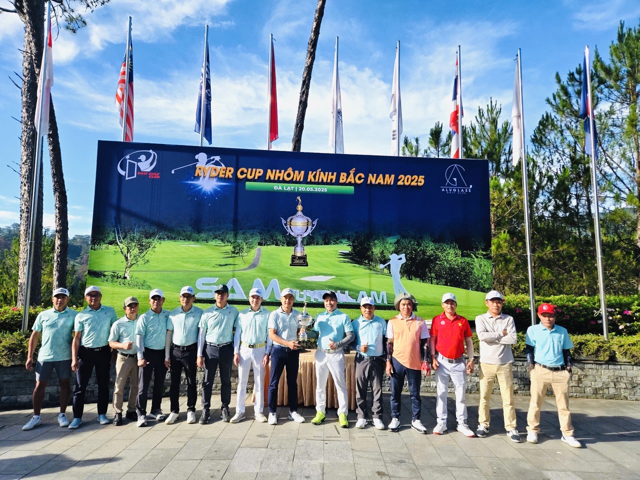 Swing giữa cao nguyên - Dấu ấn đặc biệt Outing quý II và Ryder Cup nhôm kính Bắc Nam 2025- Ảnh 2. Swing giữa cao nguyên - Dấu ấn đặc biệt Outing quý II và Ryder Cup nhôm kính Bắc w88 com- Ảnh 2.