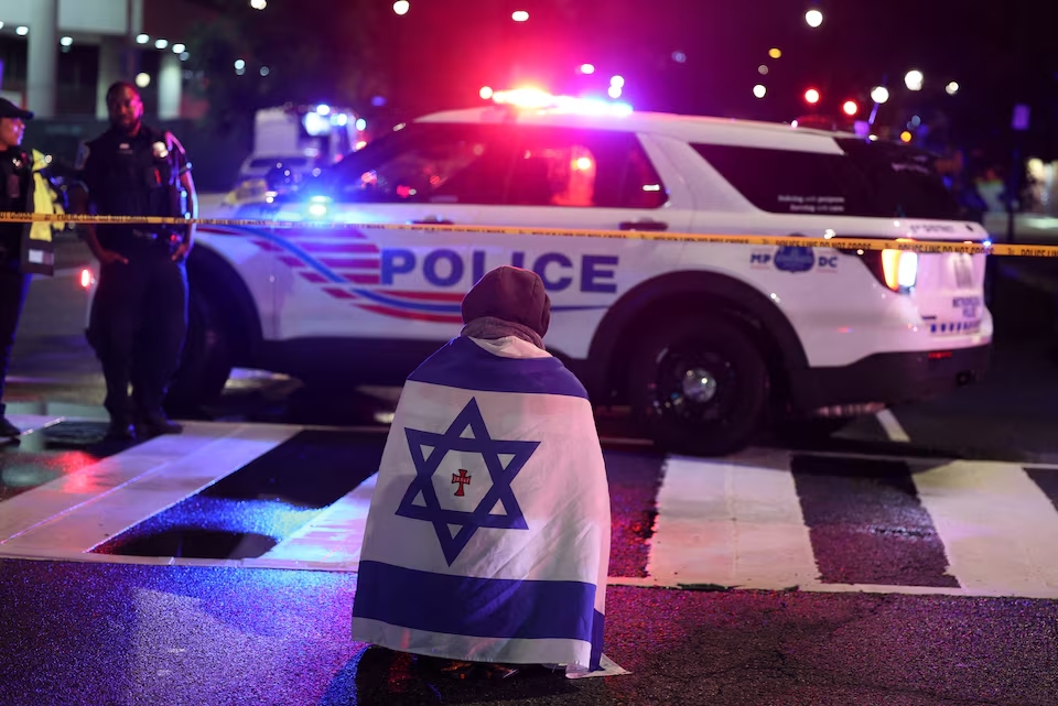 Xả súng giữa thủ đô Washington, 2 nhân viên đại sứ quán Israel thiệt mạng- Ảnh 1. Xả súng giữa thủ đô Washington, 2 nhân viên đại sứ quán Israel thiệt mạng- Ảnh 1.