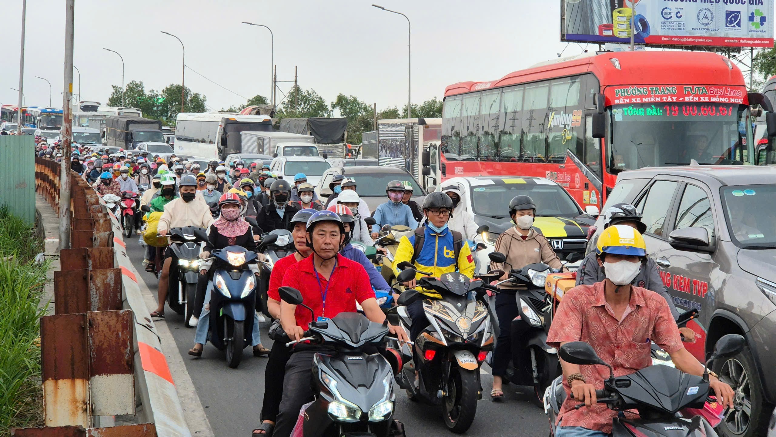 Đề xuất miễn phí trước bạ 2 năm cho người dân đổi xe xăng sang xe điện- Ảnh 3. Đề xuất miễn phí trước bạ 2 năm cho người dân đổi xe xăng sang xe điện- Ảnh 3.