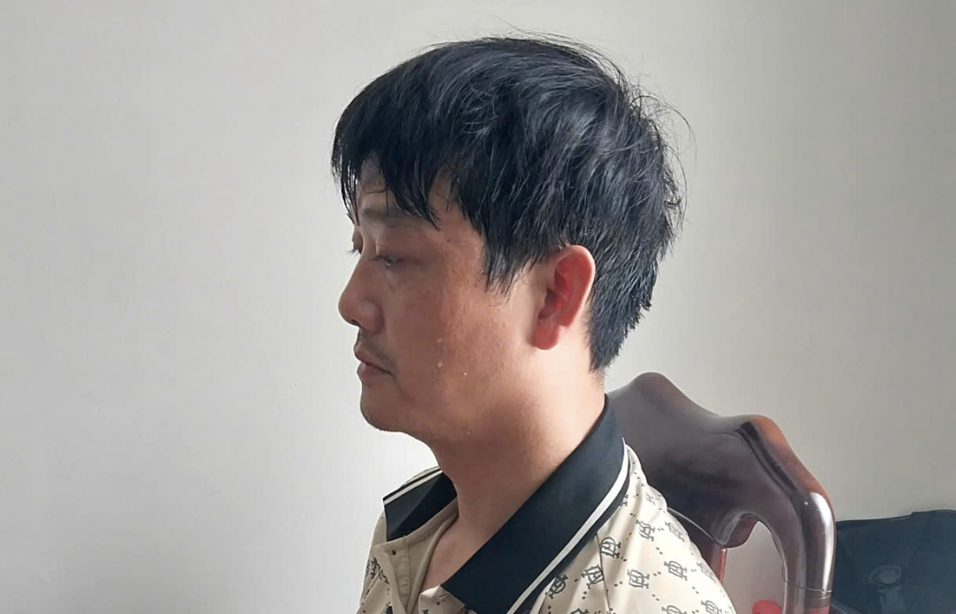 Khen thưởng đột xuất người dân và công an trong vụ bắt nóng kẻ cướp ngân hàng- Ảnh 3.