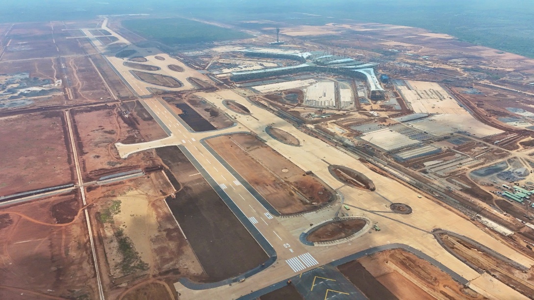 Accelerate to complete expressways and Long Thanh Airport by the end of 2025- Ảnh 2. Accelerate to complete expressways and Long Thanh Airport by the end of 2025- Ảnh 2.